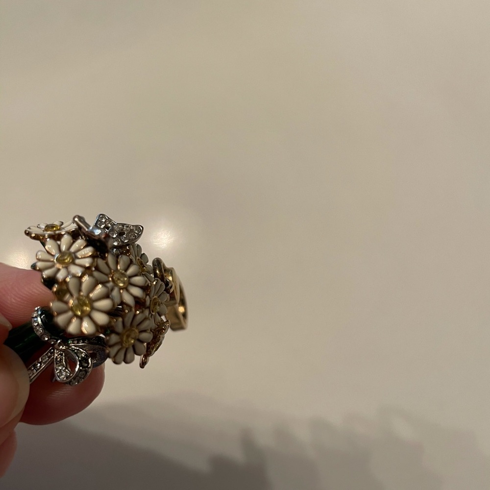 Juicy Couture Daisy Bouquet Charm